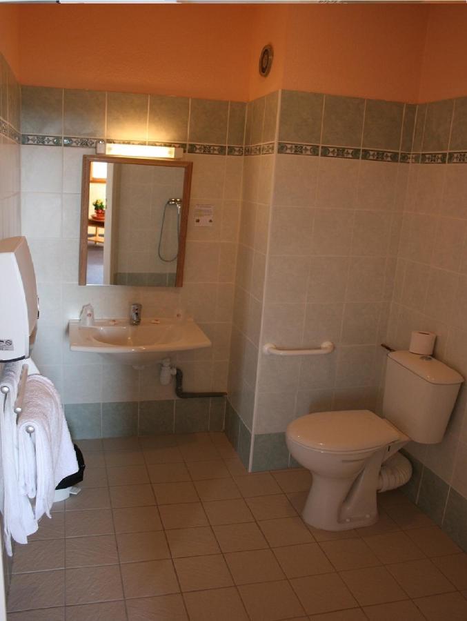 Hotel Saint Jean Монклар Экстерьер фото