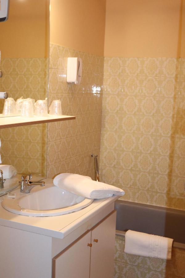 Hotel Saint Jean Монклар Экстерьер фото
